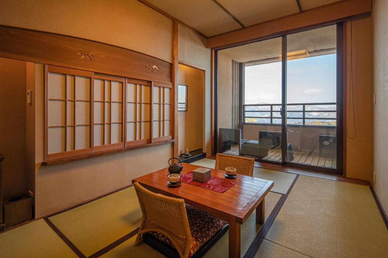 Tokinoniwa Hotel Kusatsu  Exterior photo